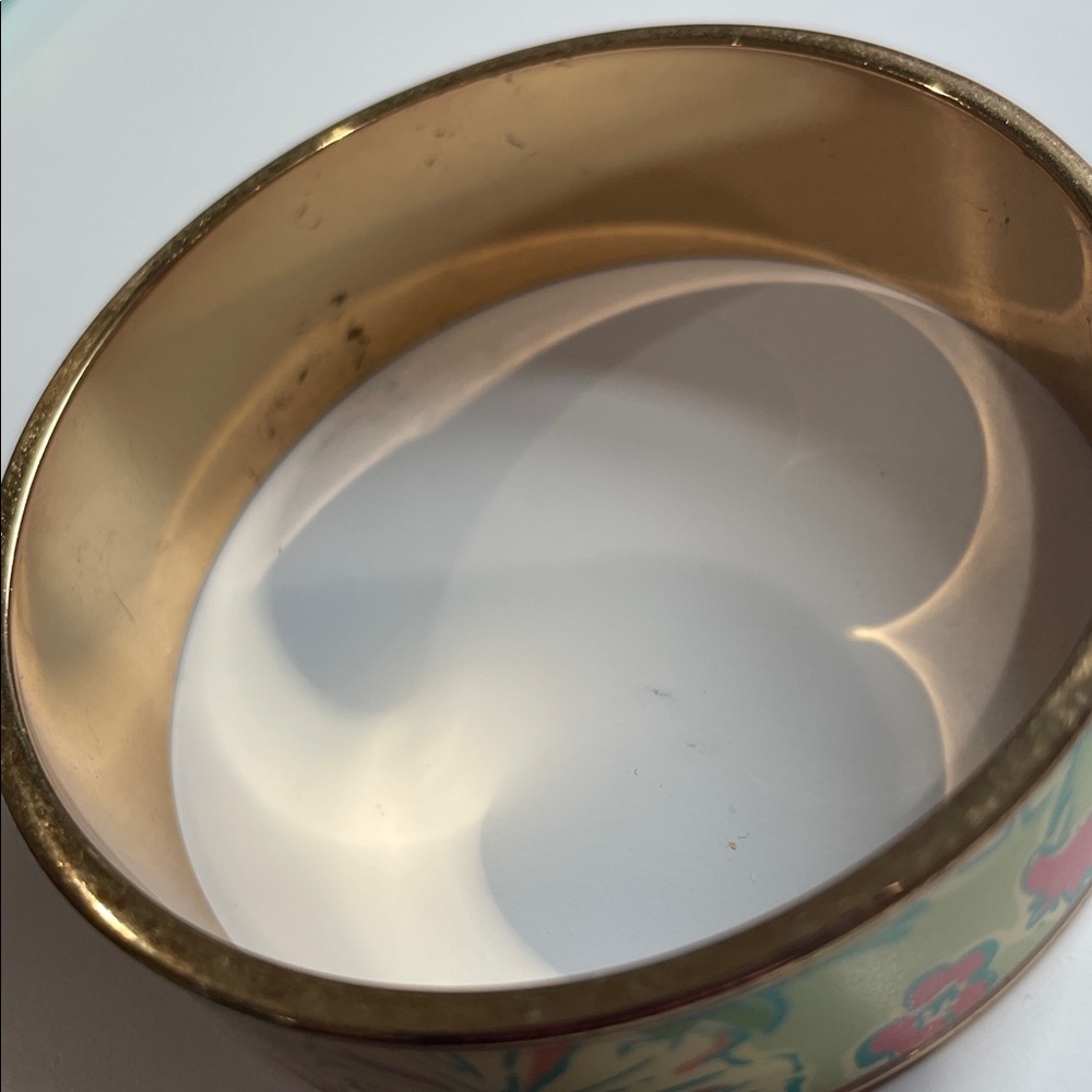 Lilly Pulitzer bangle bracelet with floral design - Picture 8 of 8